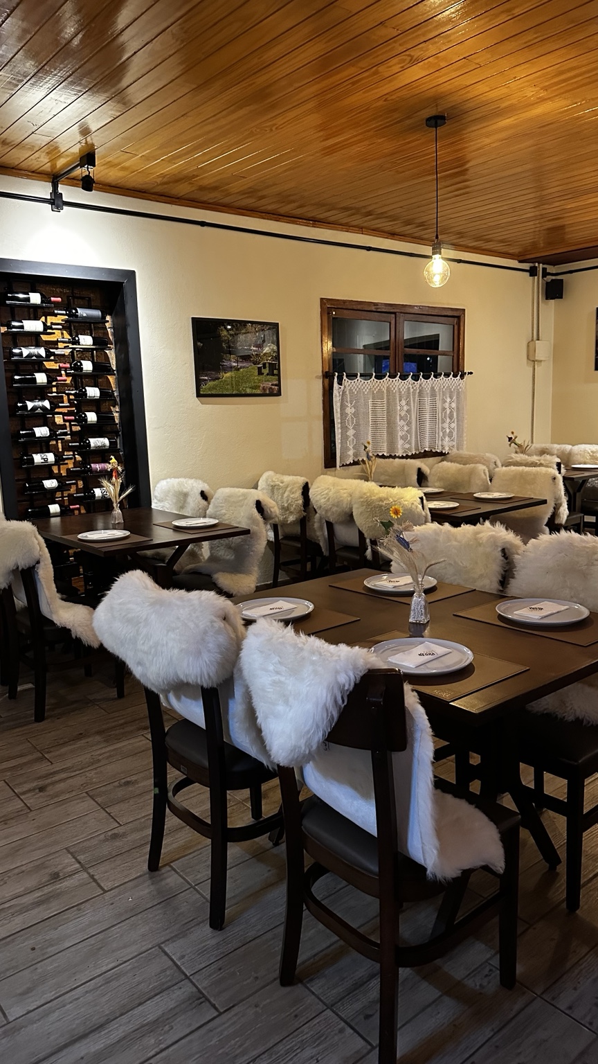 Ambiente interno da Casa Negra